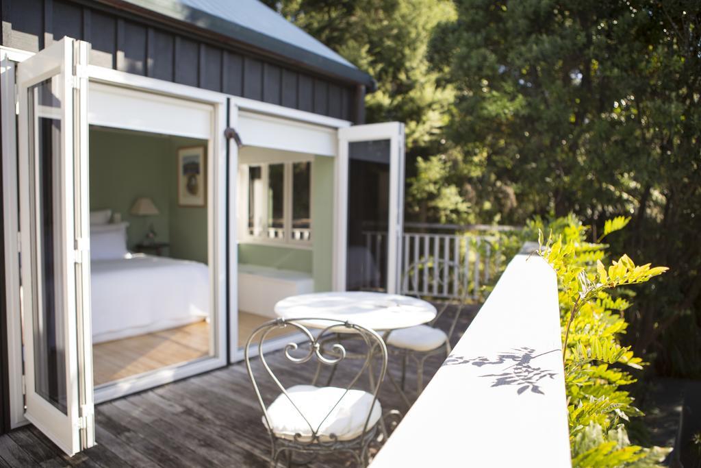 970 Lonely Bay Lodge Cooks Beach Exterior foto
